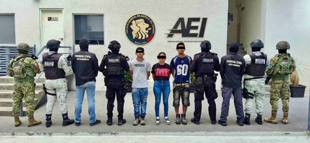 Caen con armas largas y drogas en Linares