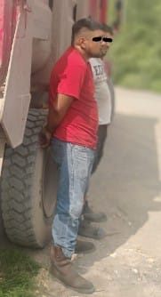 Polic&iacute;as de Proxpol Escobedo detuvieron a dos hombres que fueron sorprendidos en flagrancia contaminando el Medio Ambiente.