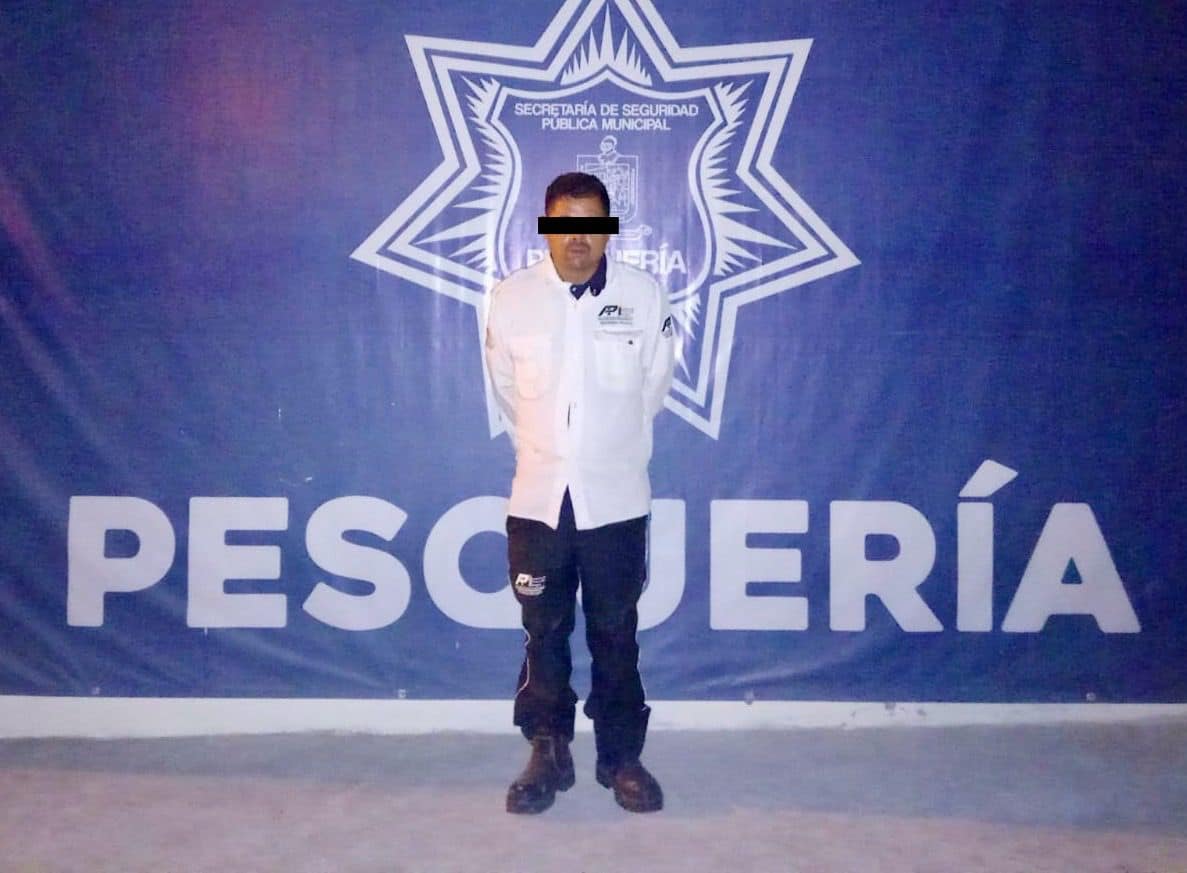 Tres personas que manejaban veh&iacute;culos con reporte de robo y uno con papeler&iacute;a falsa, fueron arrestados por elementos de Seguridad P&uacute;blica de Pesquer&iacute;a en hechos diferentes registrados en colonias de ese municipio.