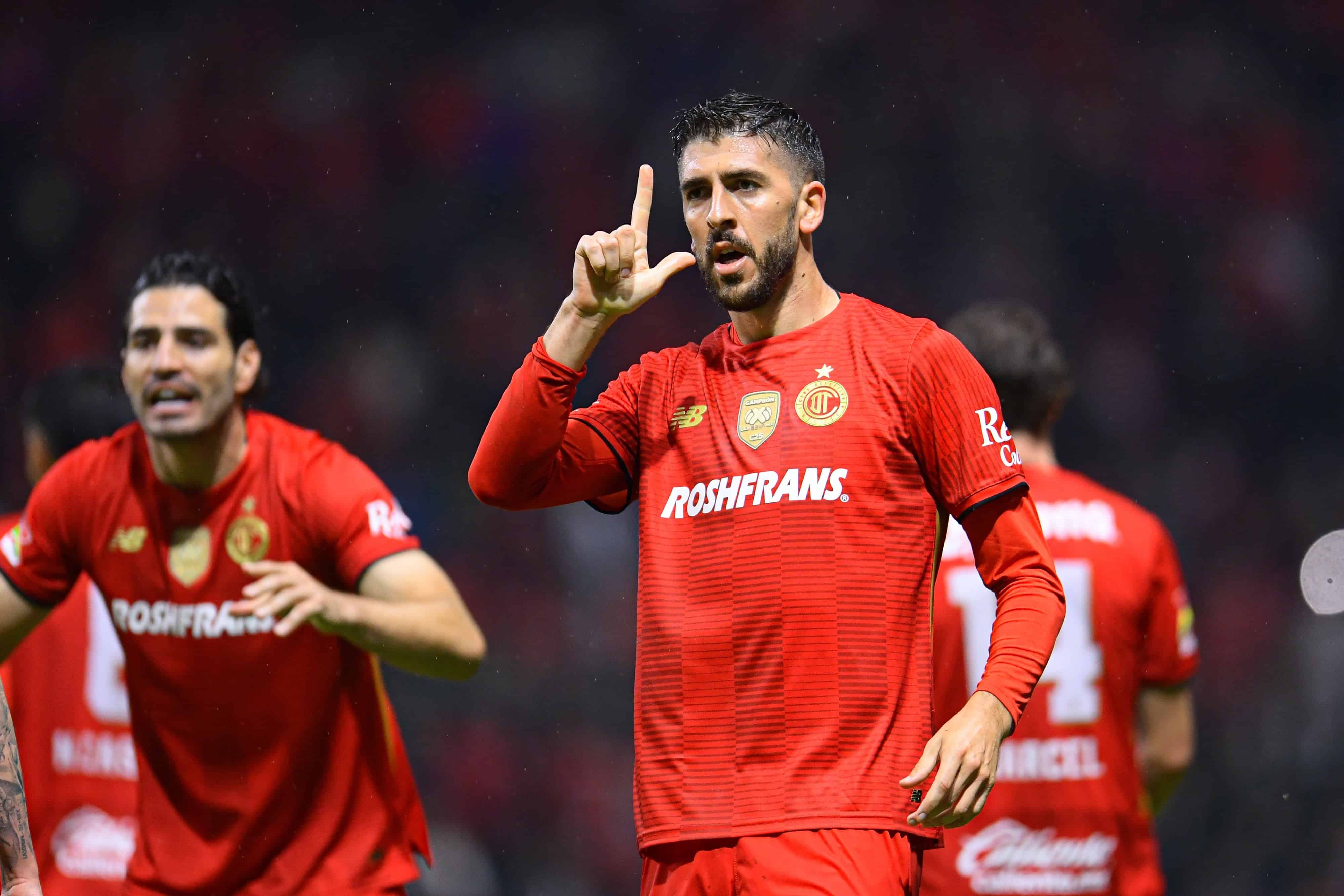 Paulinho hace triplete.