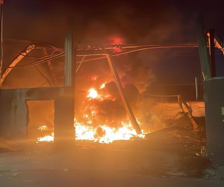 Arde de nuevo bodega abandonada Arde de nuevo bodega abandonada