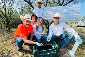 Liberan un mill&oacute;n 600 mil moscas est&eacute;riles para combatir al gusano