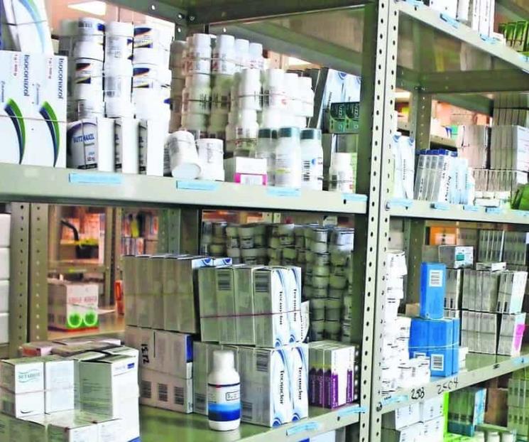 Sheinbaum reconoce adeudos con farmac&eacute;uticas