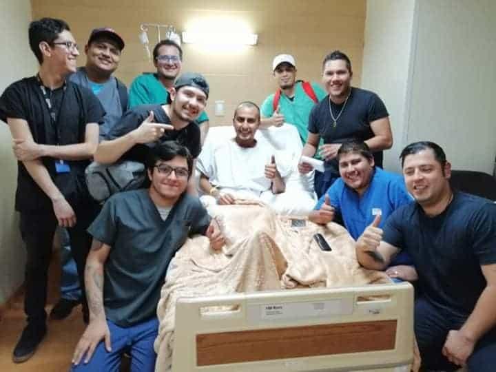 Localizan con vida a camillero