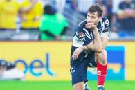 Operan a Sergio Canales y estará fuera por un mes Operan a Sergio Canales y estará fuera por un mes