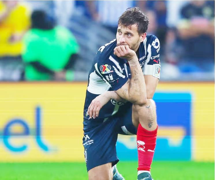 Operan a Sergio Canales y estará fuera por un mes Operan a Sergio Canales y estará fuera por un mes