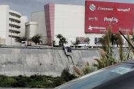 Se salva de caer al Río Santa Catarina