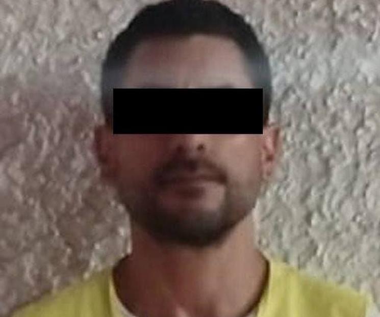 Cae con arma de fuego en Santiago