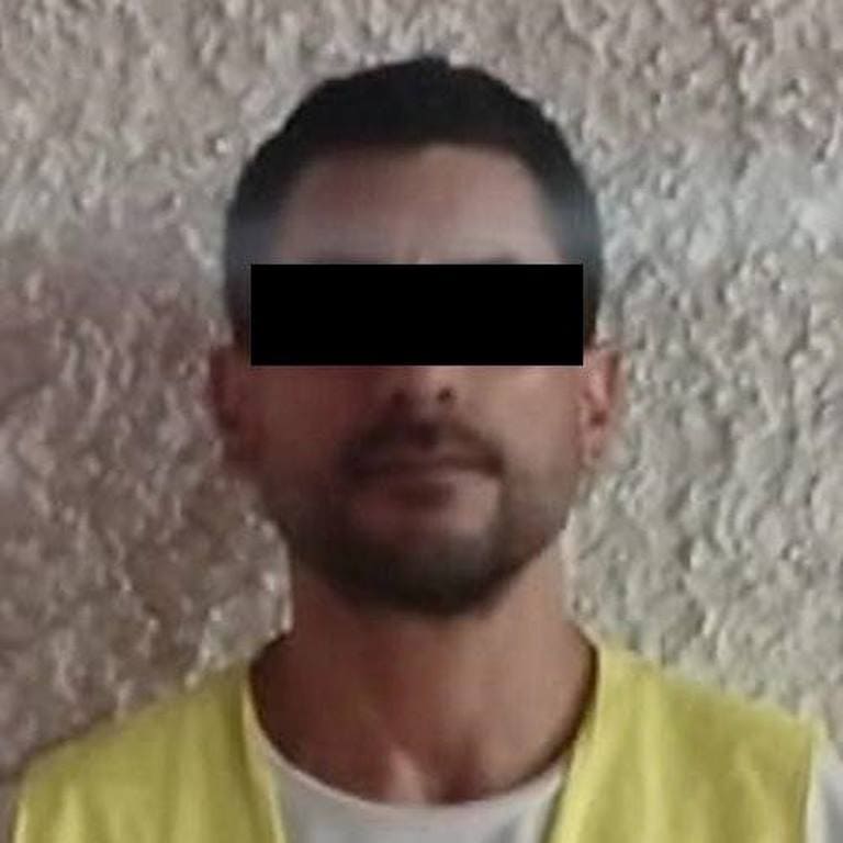 Durante una persecuci&oacute;n policiaca que se extendi&oacute; por varios kil&oacute;metros, personal de la polic&iacute;a preventiva de Santiago, logro la detenci&oacute;n de un hombre que portaba un arma de fuego.