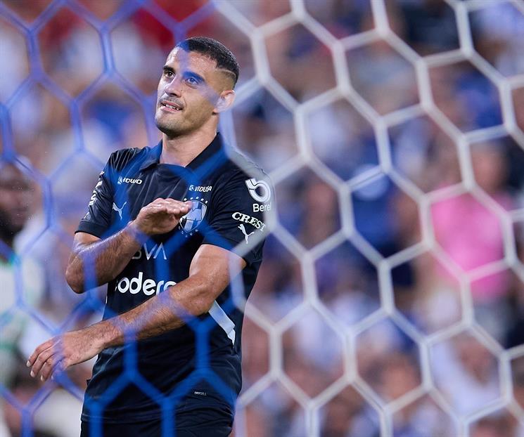 Queda Torrent insatisfecho con forma de jugar de Rayados