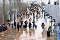 Por lluvias, suspenden despegues y aterrizajes en el AICM