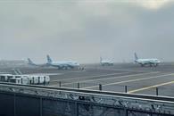 Por lluvias, suspenden despegues y aterrizajes en el AICM