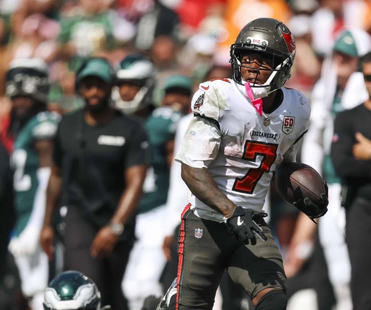 Filadelfia vence a Tampa Bay y mantienen su invicto en la NFL