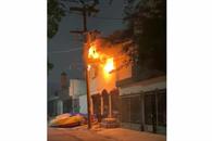 Rescatan a vecino y mascota de incendio