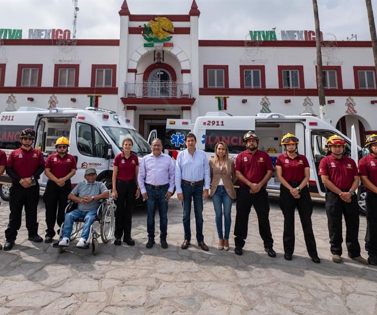 Entrega Mijes ambulancias a PC de Escobedo