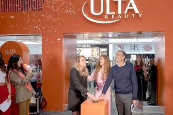 Celebra Shakira la apertura de Ulta Beauty en México