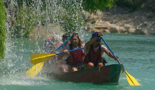 Las divisas por el turismo fronterizo imponen récord