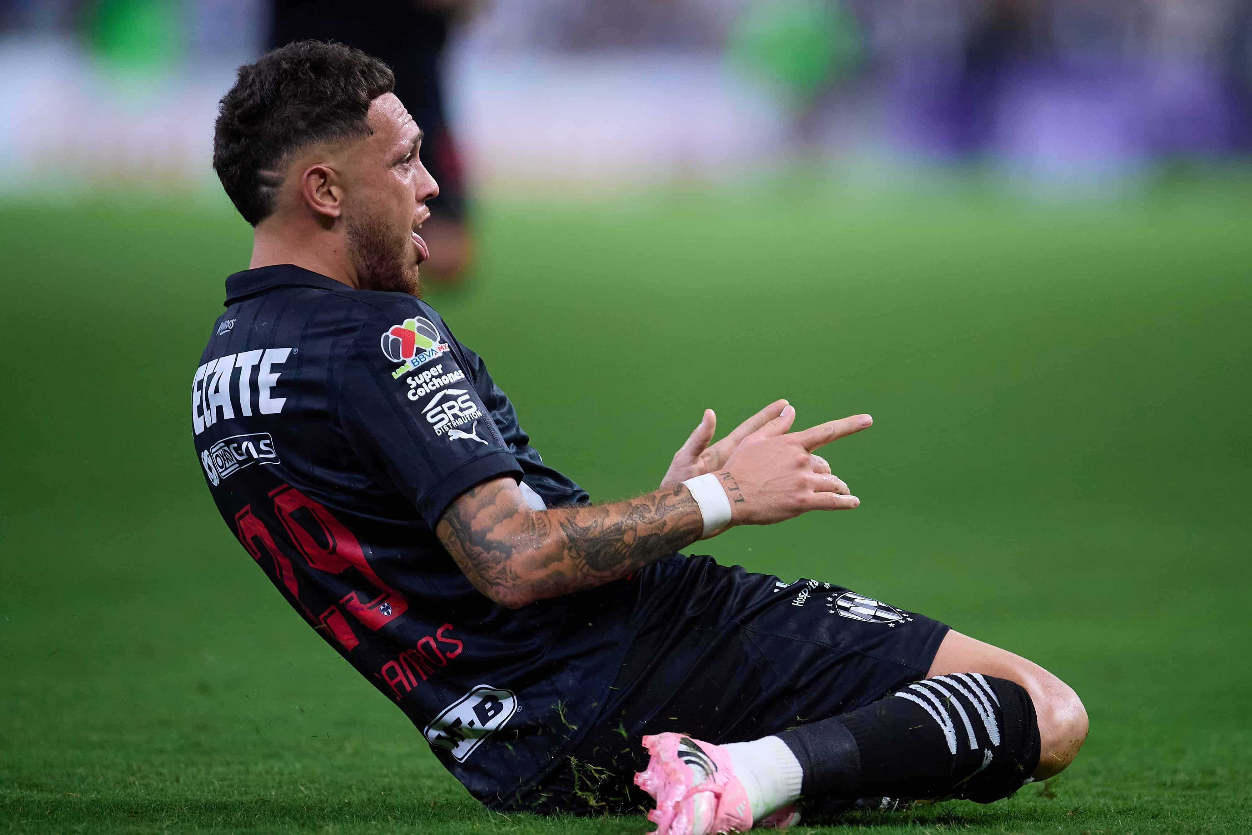 Lucas Ocampos hace el 1-0.