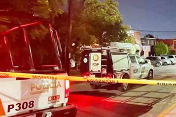 Mueren niña y hombre en ataques contra policías