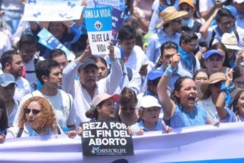 Marchan por despenalizar el aborto en el país