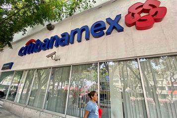 Mantiene Fitch sin cambios calificaciones de Banamex