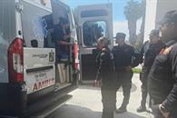 Auxilian policías a embarazada