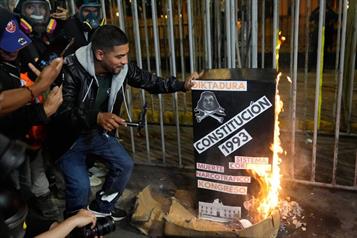 Al menos 74 heridos en recientes protestas en Lima