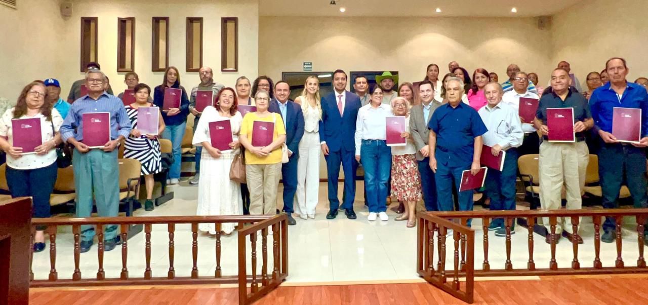Subsidia Santa Catarina la entrega de 100 testamentos Subsidia Santa Catarina la entrega de 100 testamentos