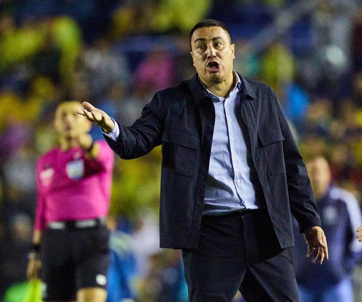 Suspenden dos juegos a Efraín Juárez Suspenden dos juegos a Efraín Juárez