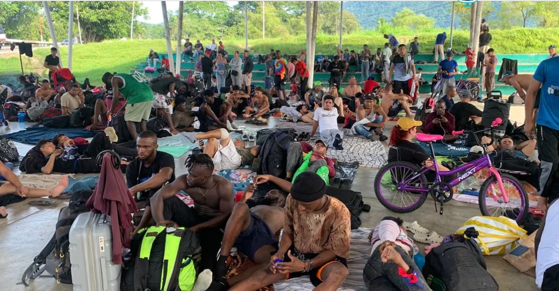 Caravana migrante avanzan hacia Huixtla