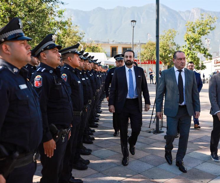 Encabeza Mauricio Farah pase de lista y revista a Policía de SP Encabeza Mauricio Farah pase de lista y revista a Policía de SP