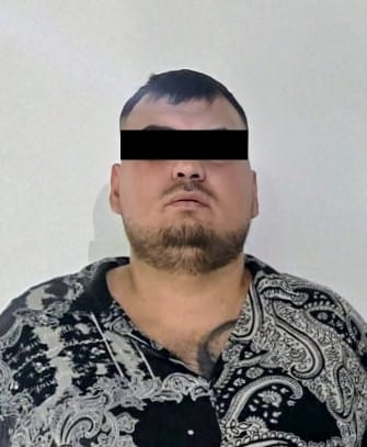 Tras ser detenido la semana pasada en posesión de un arma de fuego, droga y una báscula gramera, en San Nicolás, el presunto responsable fue vinculado a proceso por delitos contra la salud, además, se estableció que lo buscaban en Tabasco por desaparición de personas.
