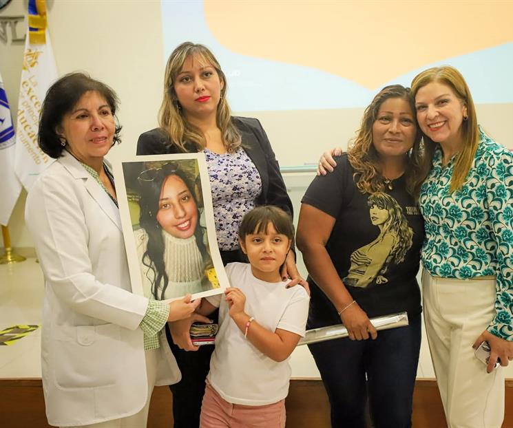 Reconocen a familiares de donadores que dieron vida tras la muerte