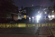 Caen motociclistas con armas de fuego Caen motociclistas con armas de fuego