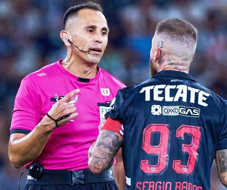 Santander, impune tras polémico arbitraje en el BBVA Santander, impune tras polémico arbitraje en el BBVA