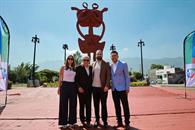 Inauguran la escultura "Niña Cangrejo" en SP Inauguran la escultura "Niña Cangrejo" en SP