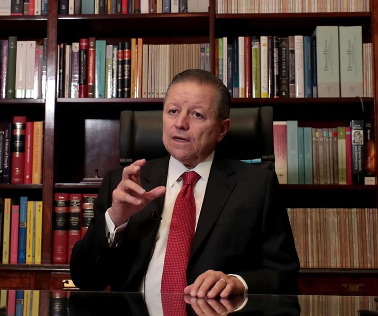 Zaldívar llama a modificar Ley de Amparo para que no sea retroactiva