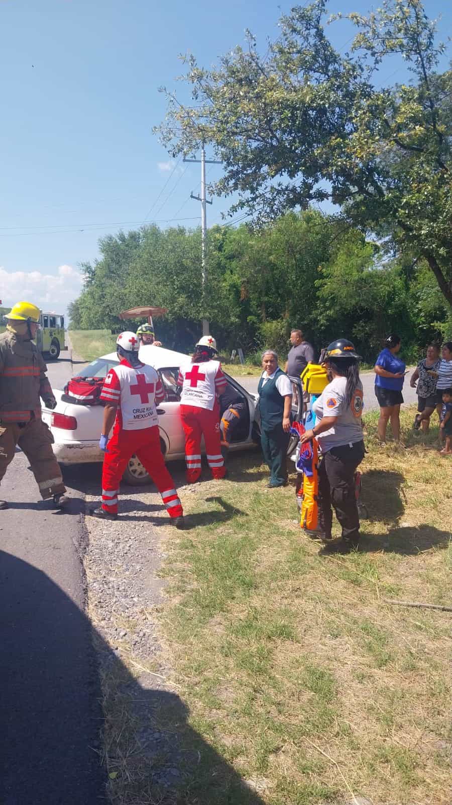 Cinco personas lesionadas, fue el saldo que dejó un choque lateral, registrado en una tramo carretero del municipio de General Terán.