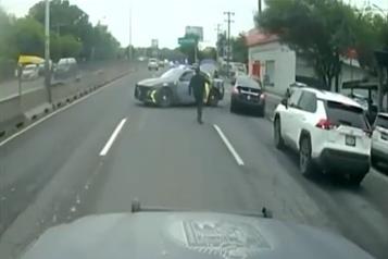 Evade filtro y arman persecución