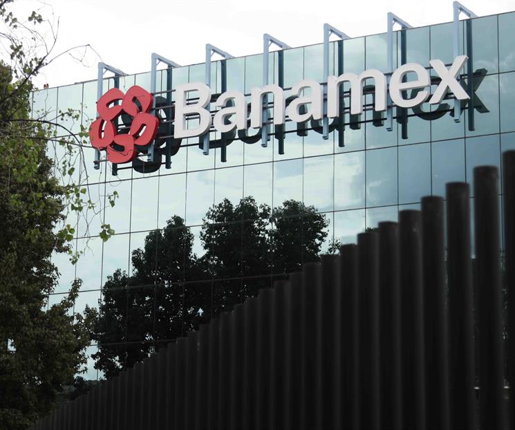 Propuesta de Larrea para comprar Banamex desata reacciones