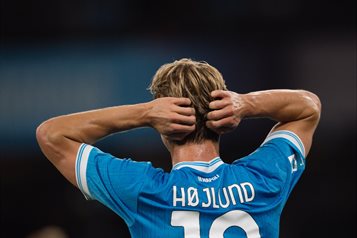 Gana el Napoli y lideran en la Serie A