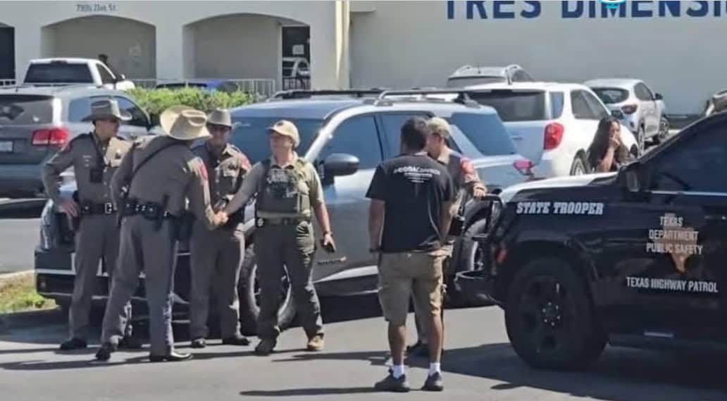 Redada migratoria en Texas deja al menos 40 detenidos Redada migratoria en Texas deja al menos 40 detenidos