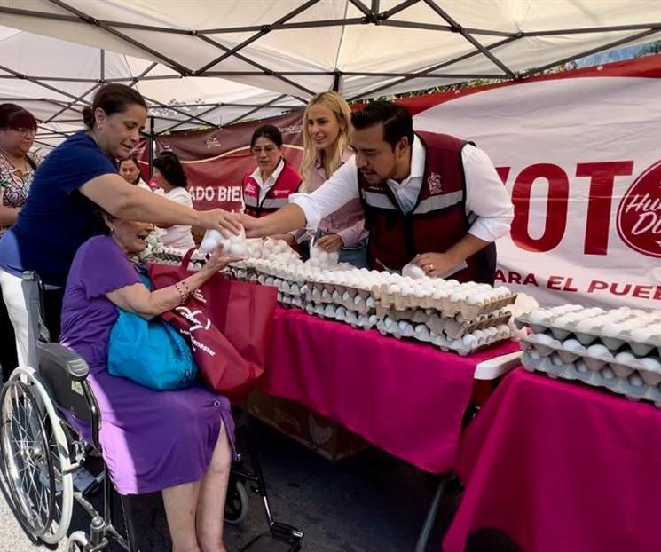 Entrega Jesús Nava alimentos gratis a santacatarinenses Entrega Jesús Nava alimentos gratis a santacatarinenses