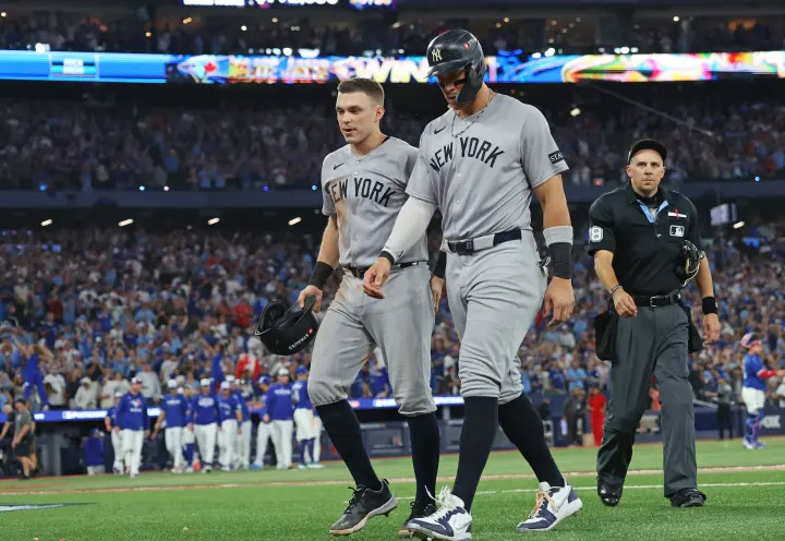 Yankees al borde de la eliminación ante Blue Jays Yankees al borde de la eliminación ante Blue Jays