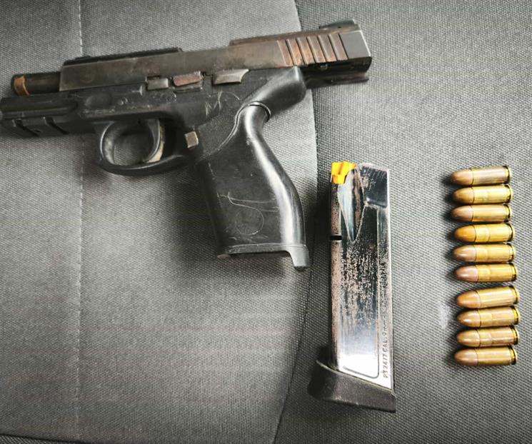 Cae hondureño con arma de fuego Cae hondureño con arma de fuego