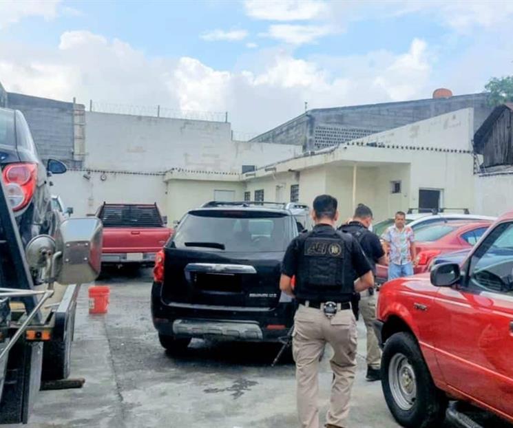 Descubren bodega de ladrones de vehículos