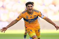 Entrenan Tigres sin Nico ni Angulo