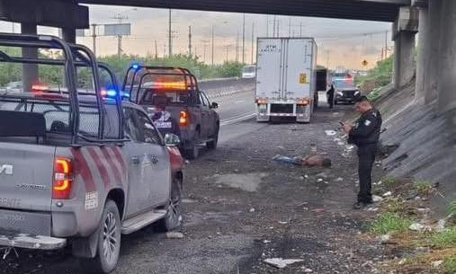 Muere atropellado por tráiler Muere atropellado por tráiler