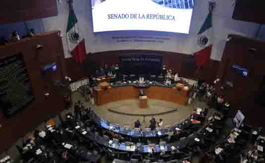 Senado recibe minuta corregida de Ley Aduanera