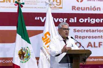 SNTE exige al gobierno elevar salario docente